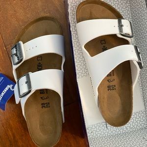NWT white Arizona Birkenstock’s